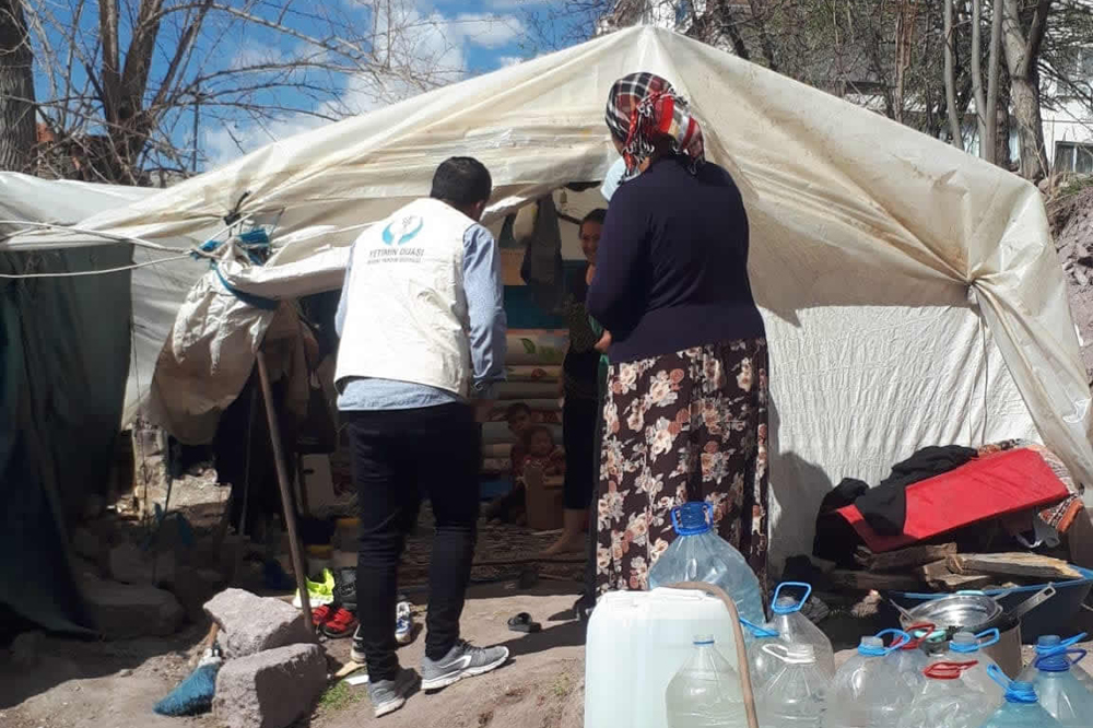 Yetimin Duası Derneğinden 2.000 Depremzedeye Gıda Yardımı